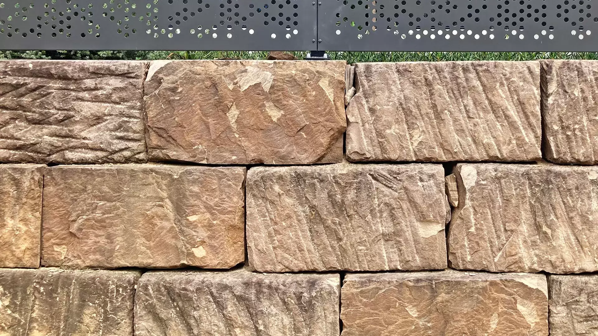 Sandstone Retaining Walls